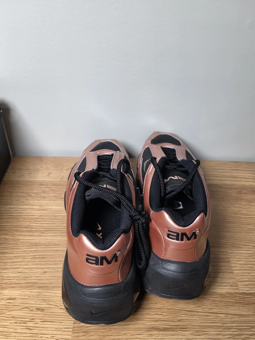 Nike Air Max Muse Black Metallic Bronze Women’s 9 / Men’s 7.5 NEW